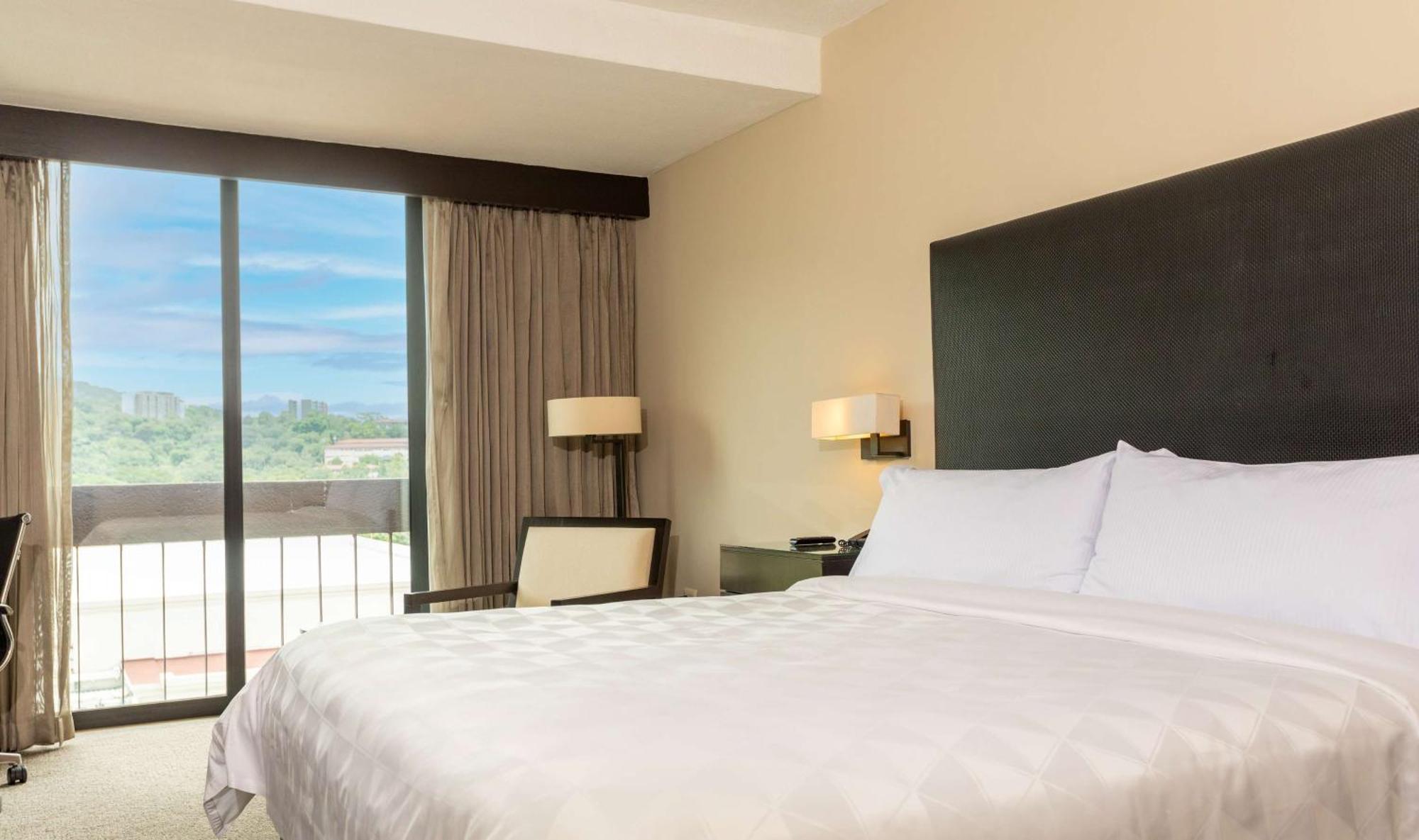 Hotel Hilton San Salvador Esterno foto